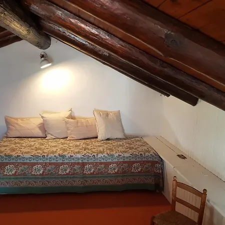 Casa vacanze Casa Piccola, Di Zali