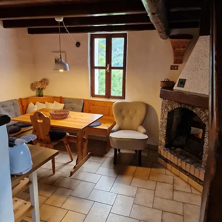 Casa Piccola, Di Zali *